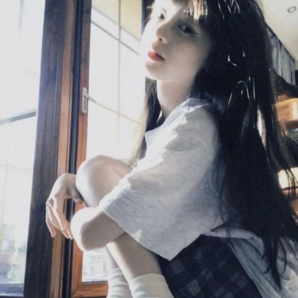 女孩和蜘蛛